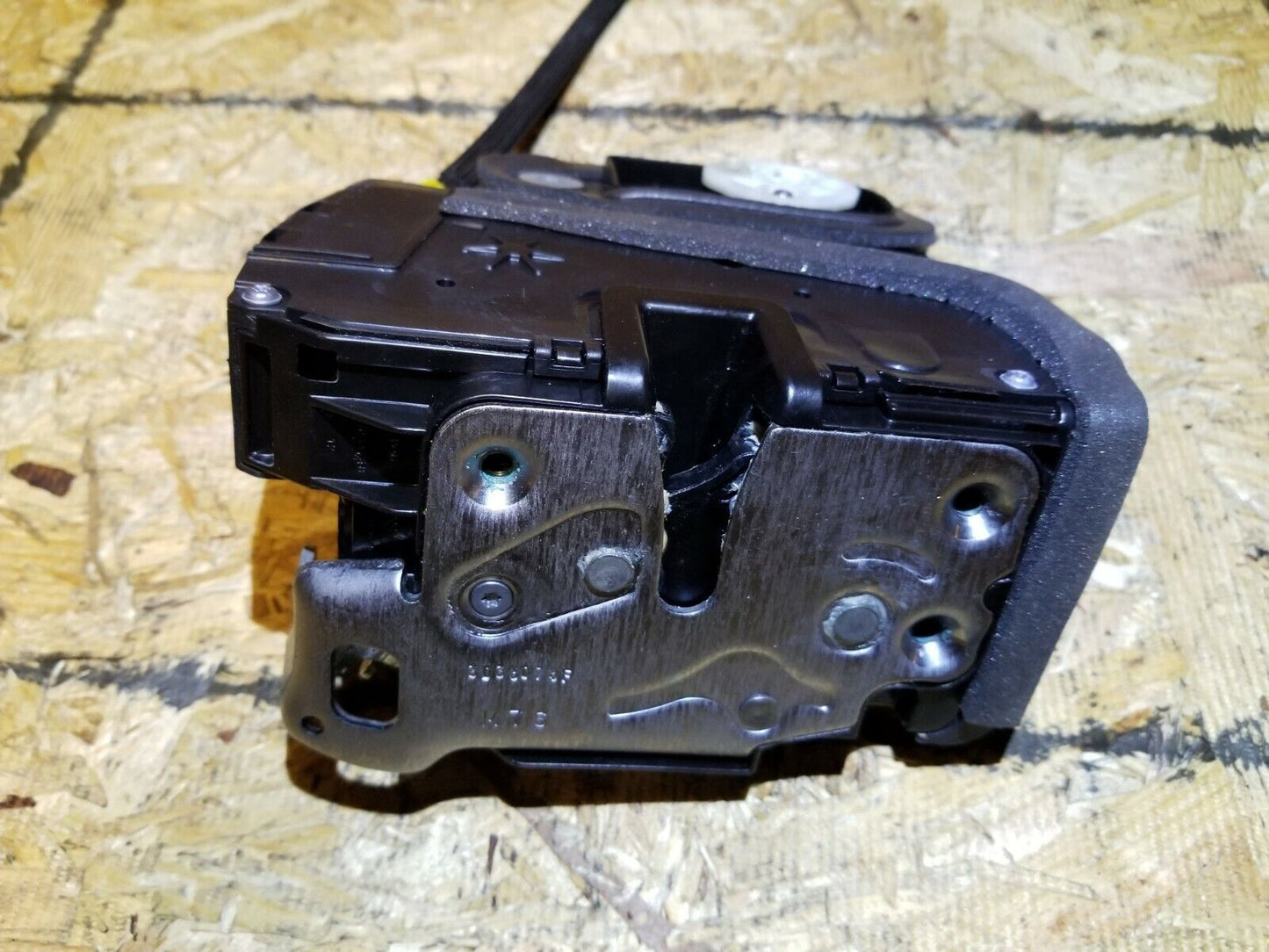 17 18 19 20 Cadillac Xt5 Front Right Pass Side Door Lock Latch Actuator OEM 34k