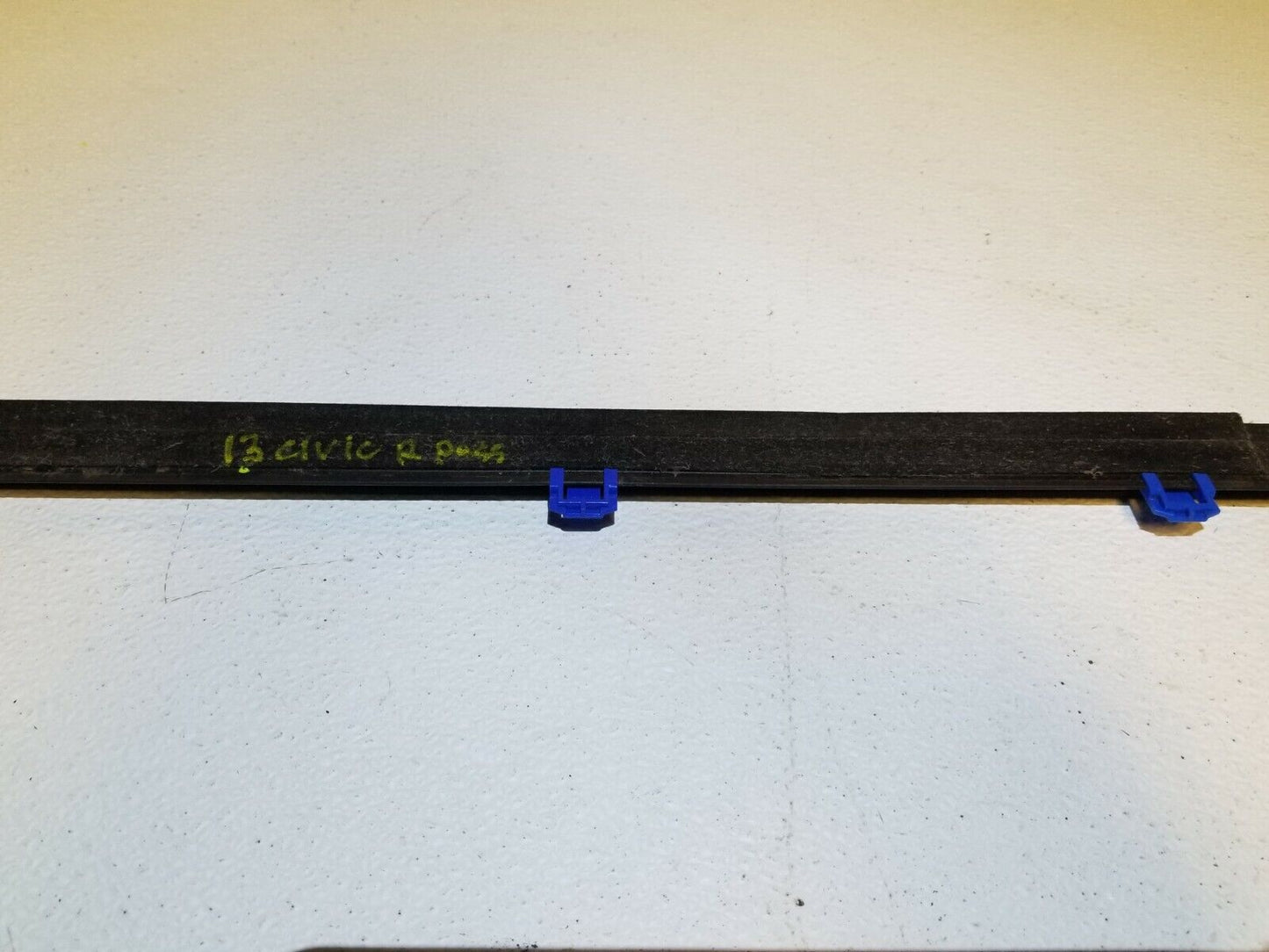 13 14 15 Honda Civic Sdn Rear Right Pass Door Window Belt Seal Molding OEM 89k
