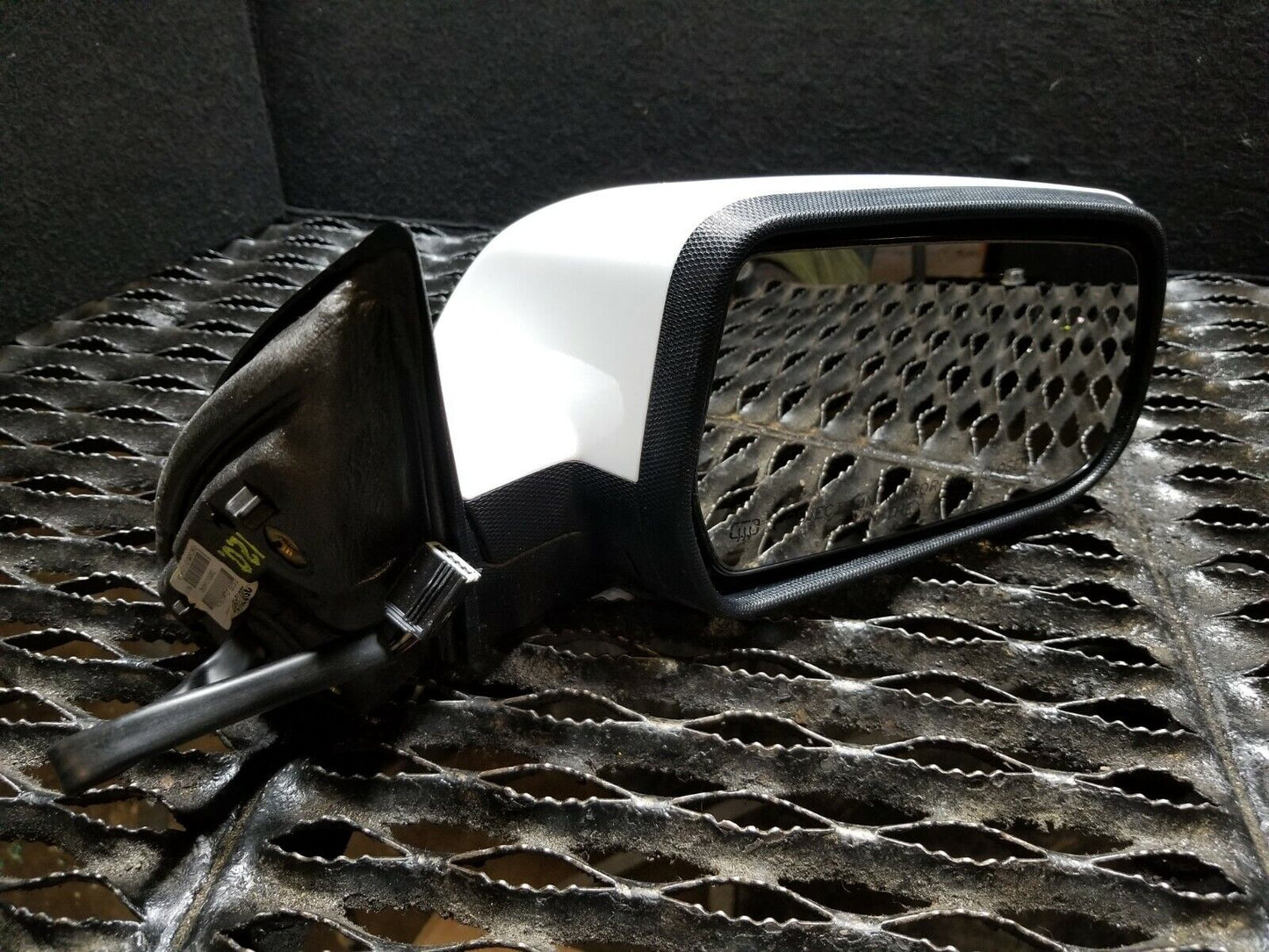 11 2011 GMC Terrain Passenger Right Door Side View Mirror OEM