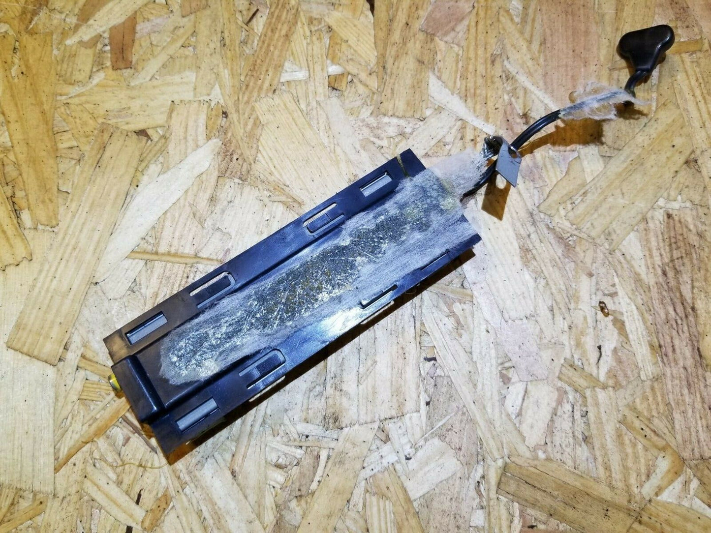 05 06 07 08 09 Cadillac SRX Rear Right Pass Side Antenna Booster Module OEM