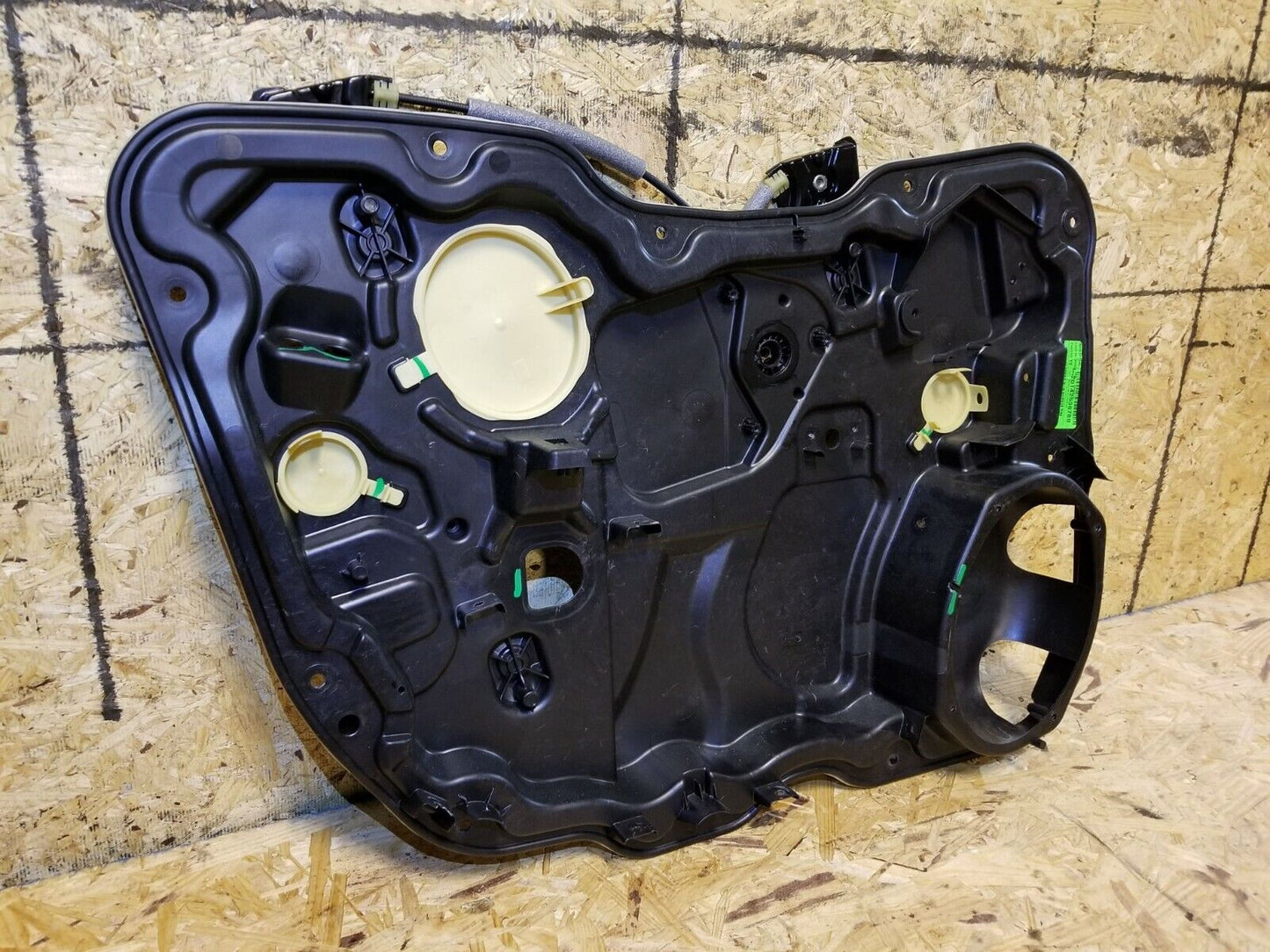 14 15 16 17 Jeep Cherokee Front Door Regulator Panel Driver Side Left OEM
