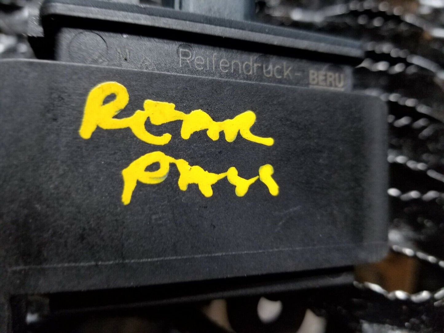 06 07 08 09 10 BMW 650i E63 Tire Pressure Rdc Trigger Transmitter Rear Right OEM