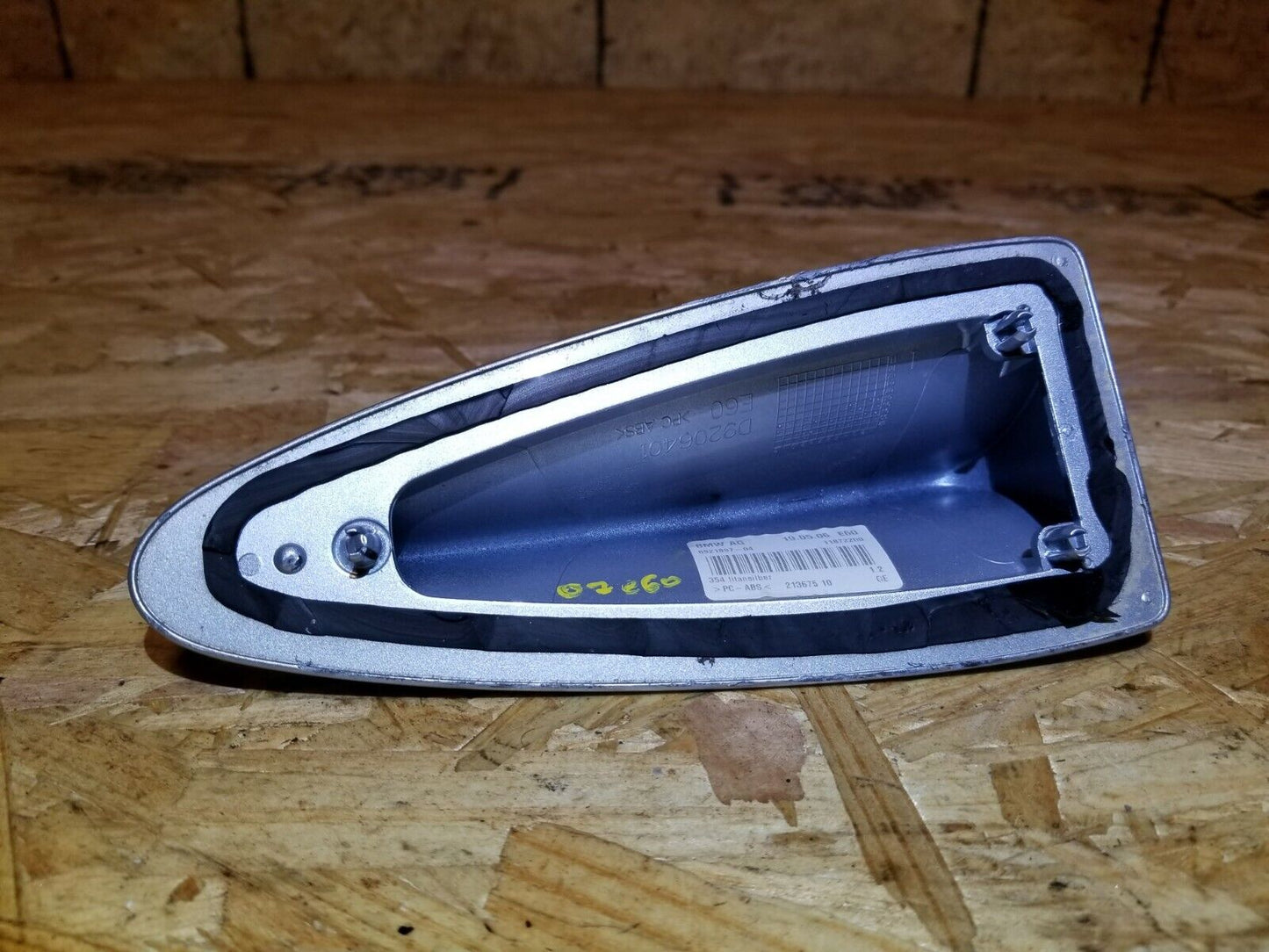 04 05 06 07 BMW 530xi E60 Shark Fin Roof Antenna Cover OEM