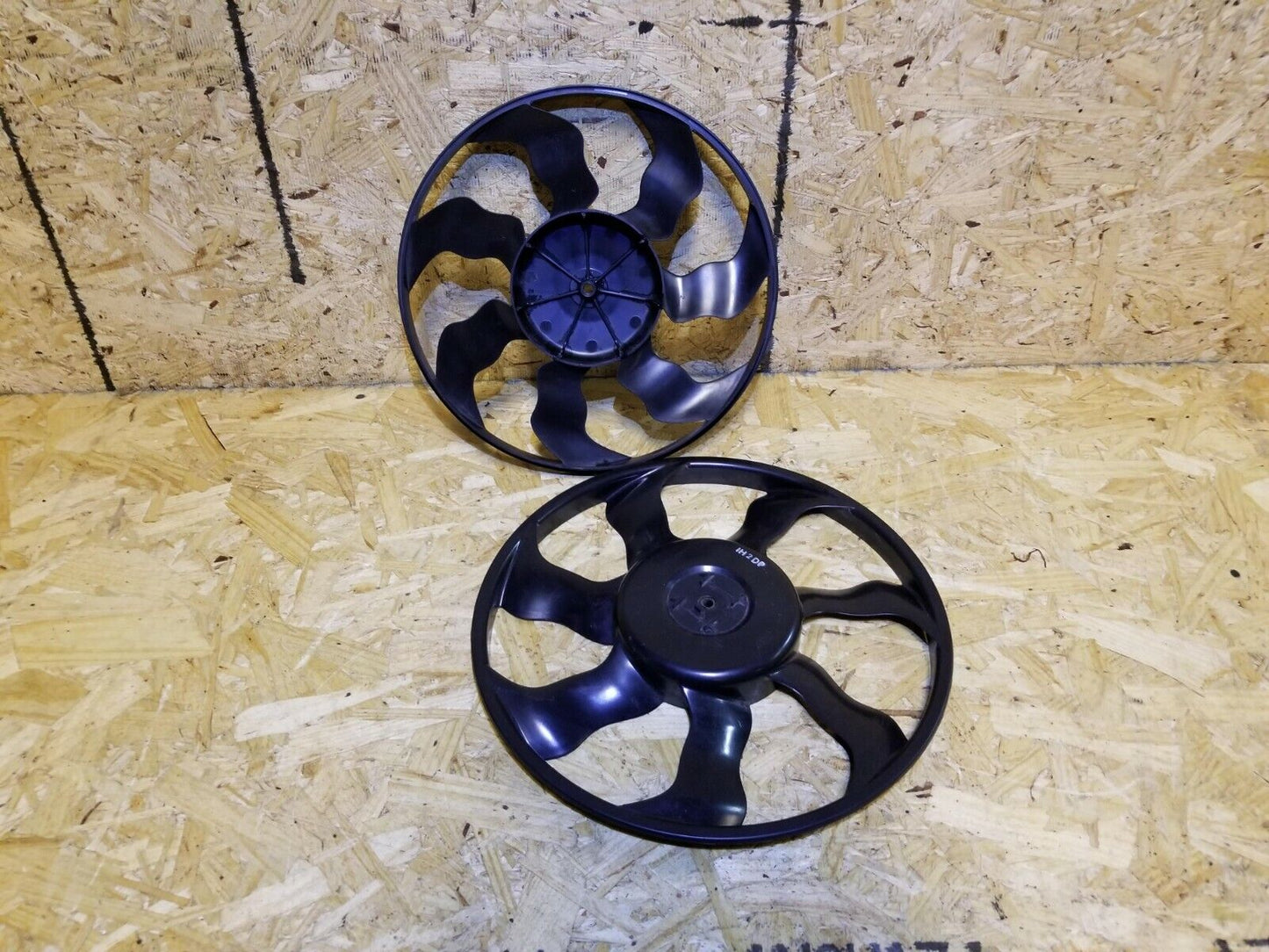 2014 2015 2016 Mazda 3 2.0l Cooling Fan Blade 2pcs OEM 16k W/o Motor