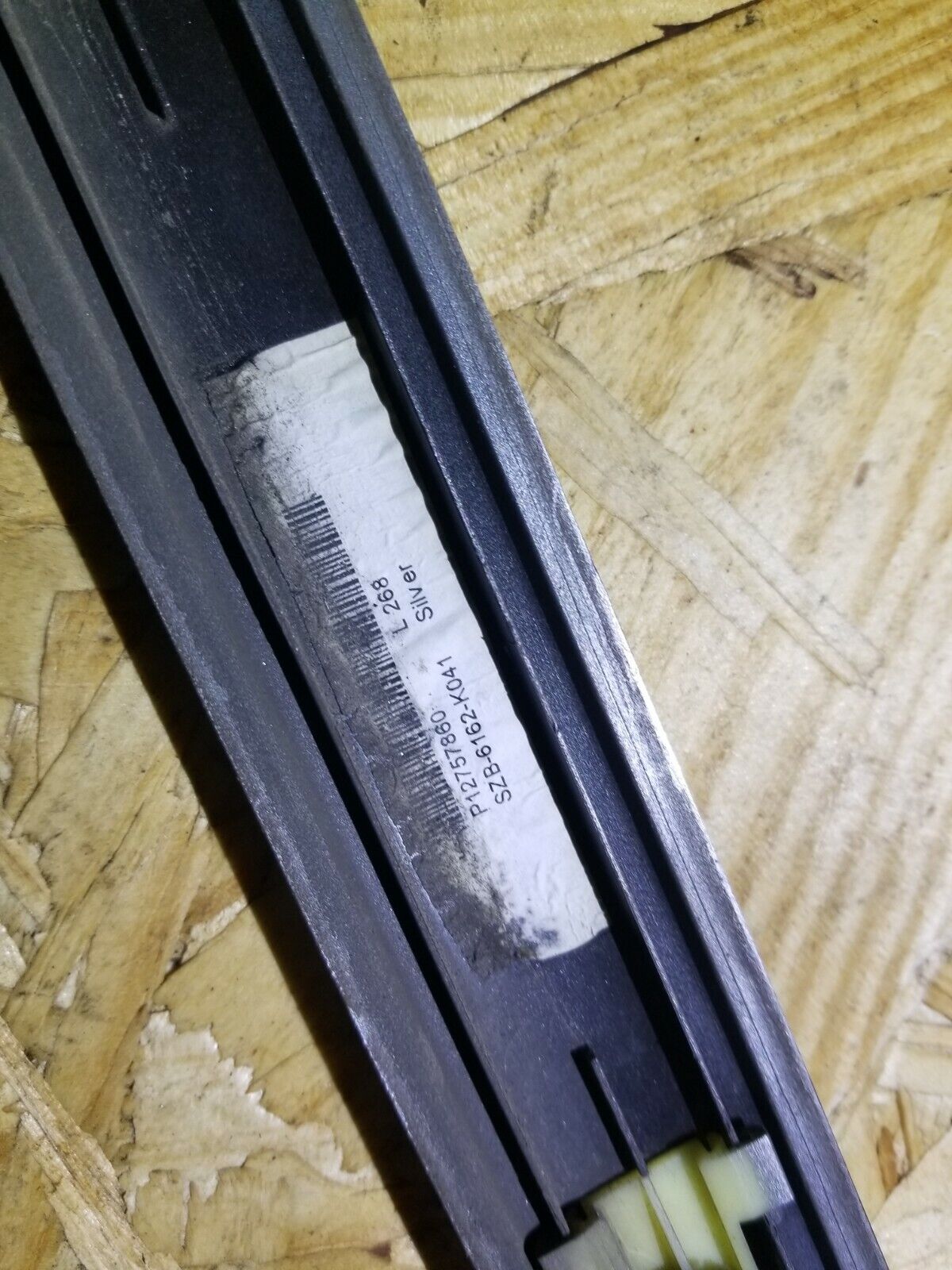 06 07 08 09 Saab 9-5 Aero Front Left Driver Door Exterior Trim Molding OEM