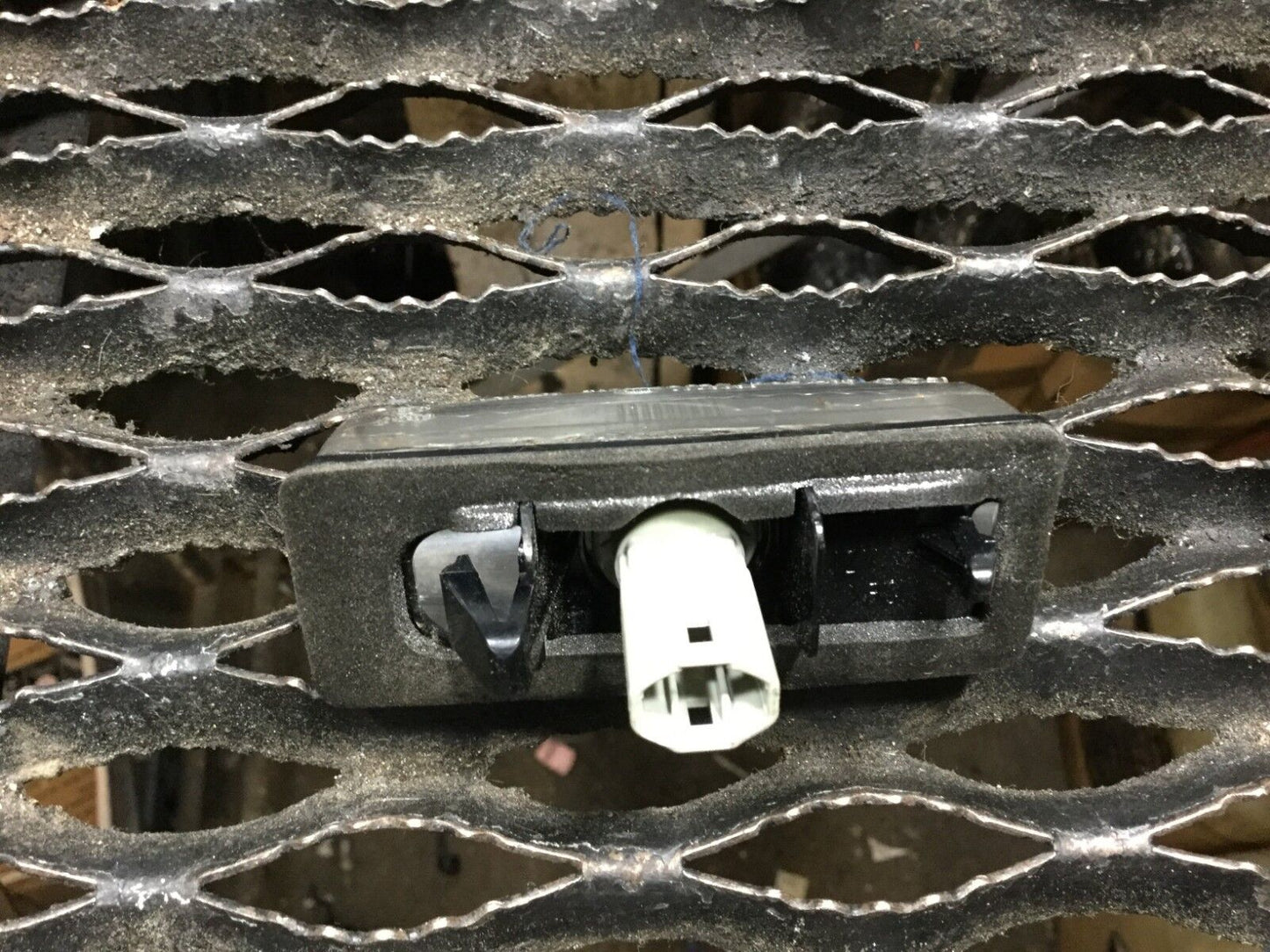 04 05 06 07 08 09 Toyota Prius Rear License Plate Light Lamp 1pc OEM