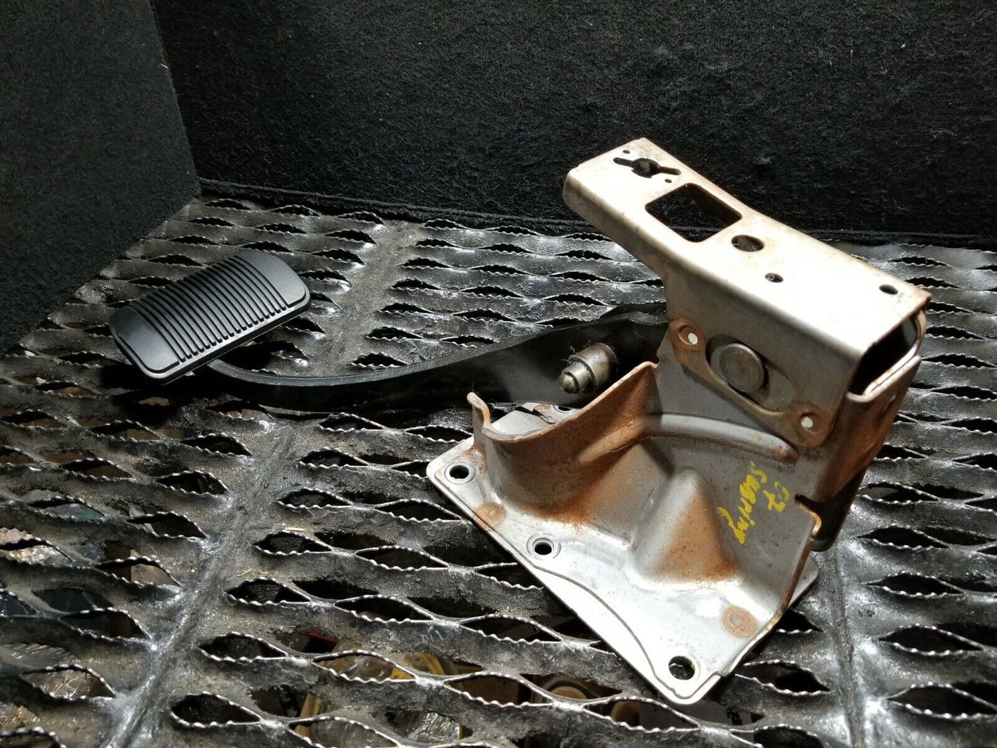 07 08 09 10 Chrysler Sebring Brake Pedal OEM