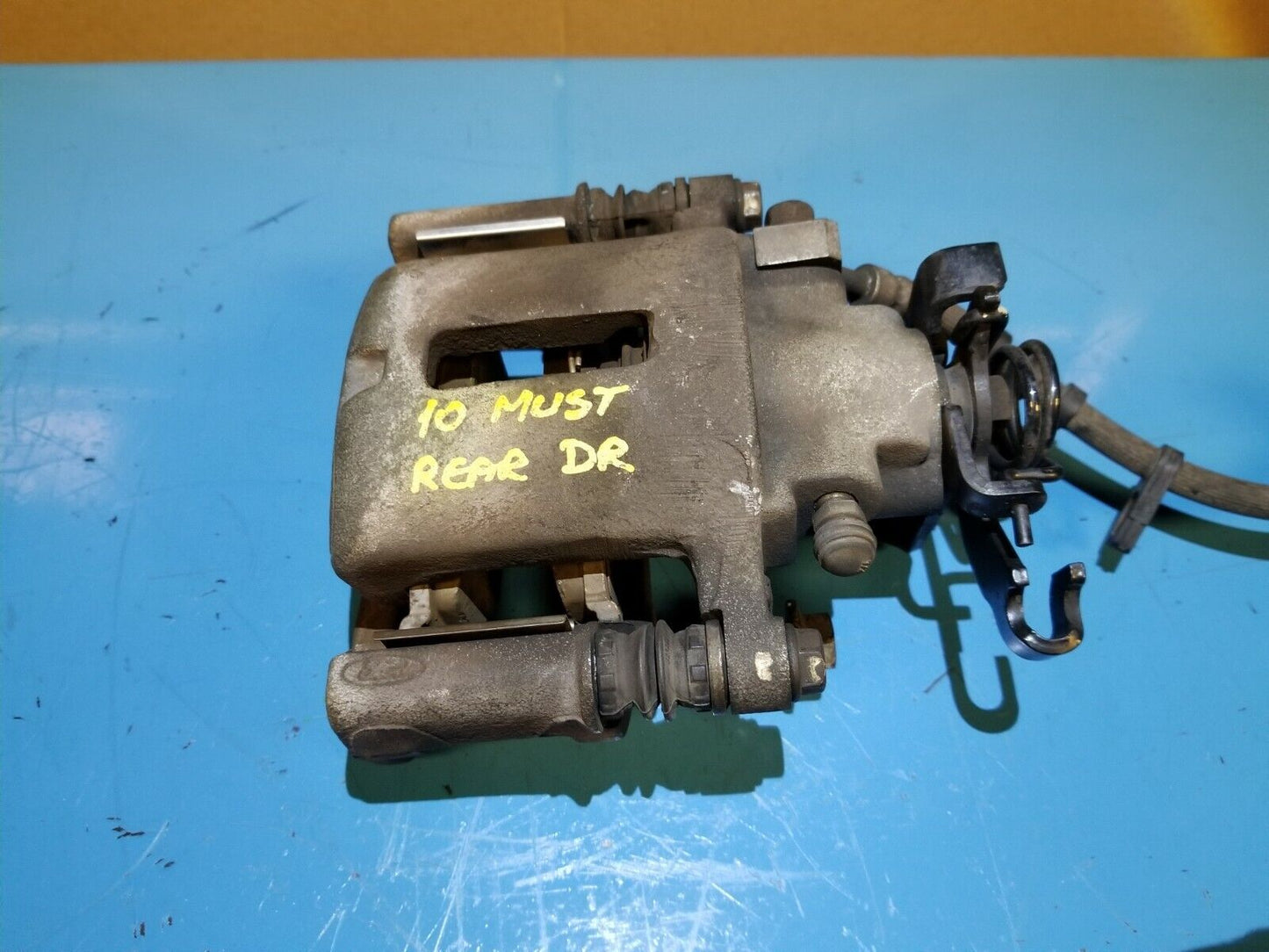 10 11 12 13 14 Ford Mustang Cabrio Rear Left Driver Side Brake Caliper OEM