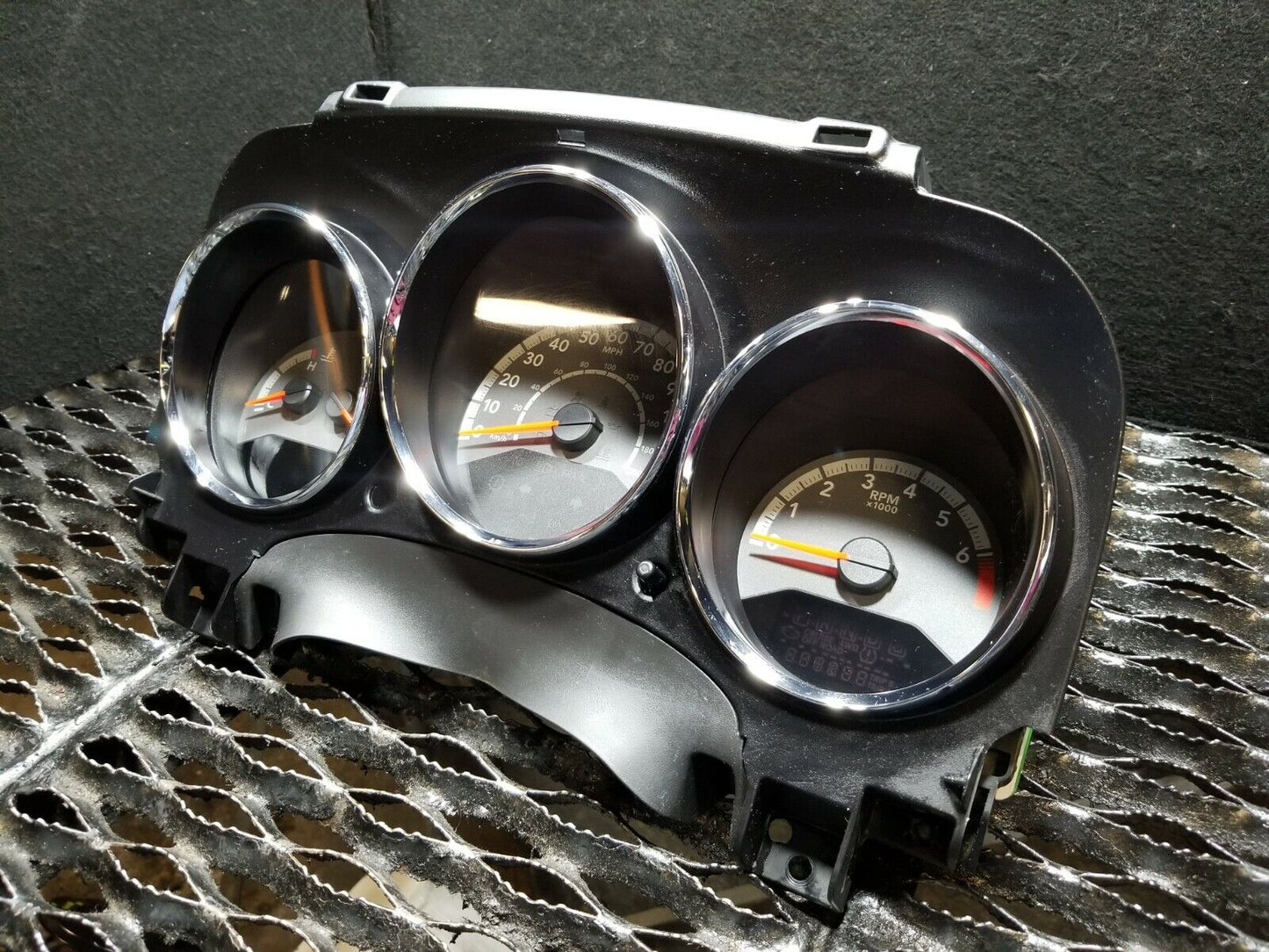 2011 2012 Dodge Caliber Instrument Cluster Speedometr Gauges 89k OEM