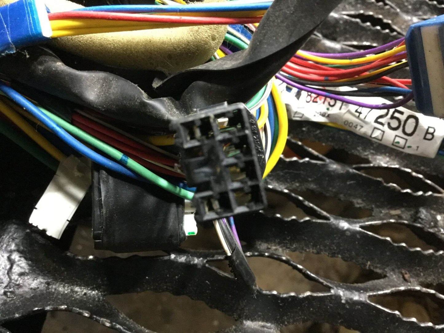 04 05 06 07 08 09 Toyota Prius Front Right Passenger Door Wire Harness   OEM