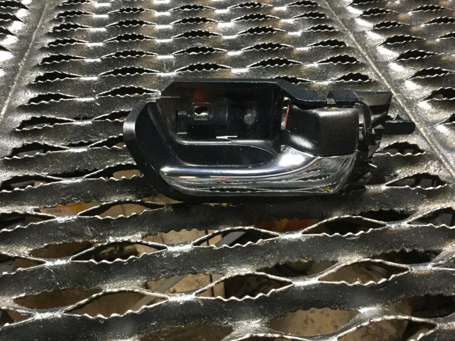 04 05 06 07 08 09 Prius Right Pass Side Interior Door Handle 69273-47010 OEM