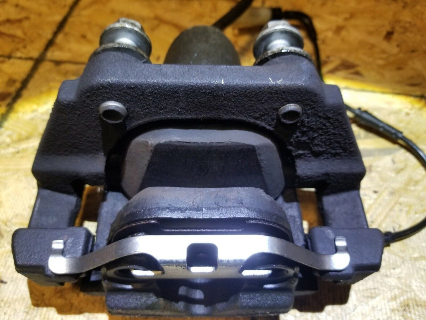 06 07 08 09 10 BMW 650i E63 Rear Brake Caliper Passenger Side Right OEM