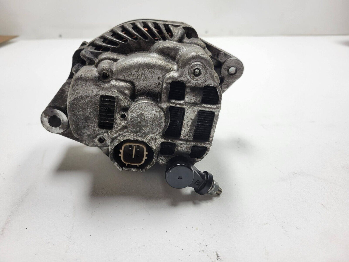 2007 - 2009 Suzuki Sx4 Alternator 31400-80j10 OEM 83k