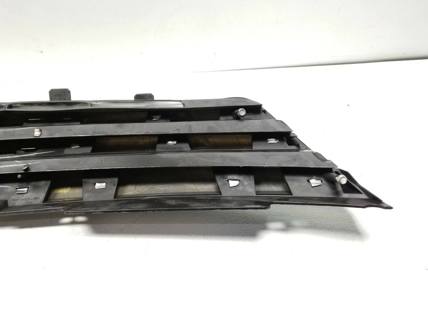 07 08 09 Suzuki Vitara Xl-7 Front Bumper Grille OEM