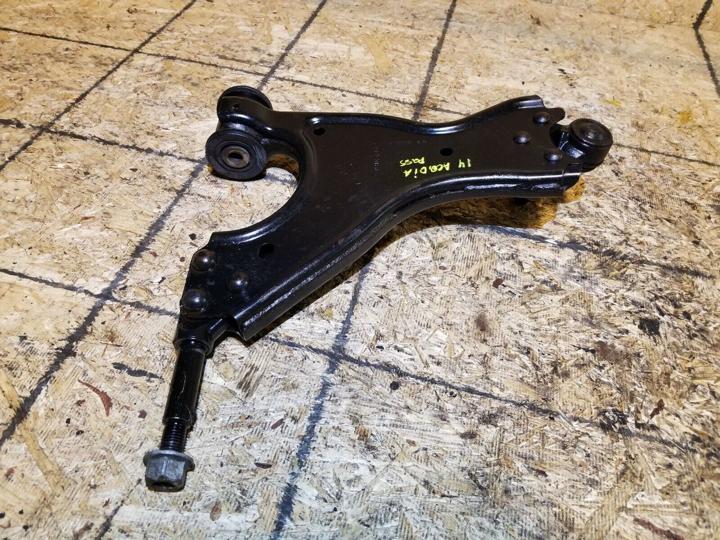 13 14 15 GMC Acadia Right Passenger Front Lower Control Arm OEM