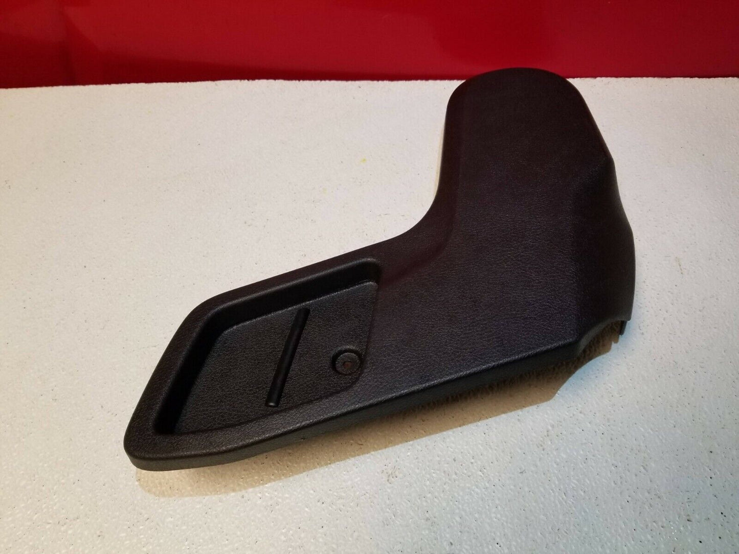 11 12 13 14 15  Audi Q7 Rear 2nd Row Seat Left Driver Side Hinge Cover OEM