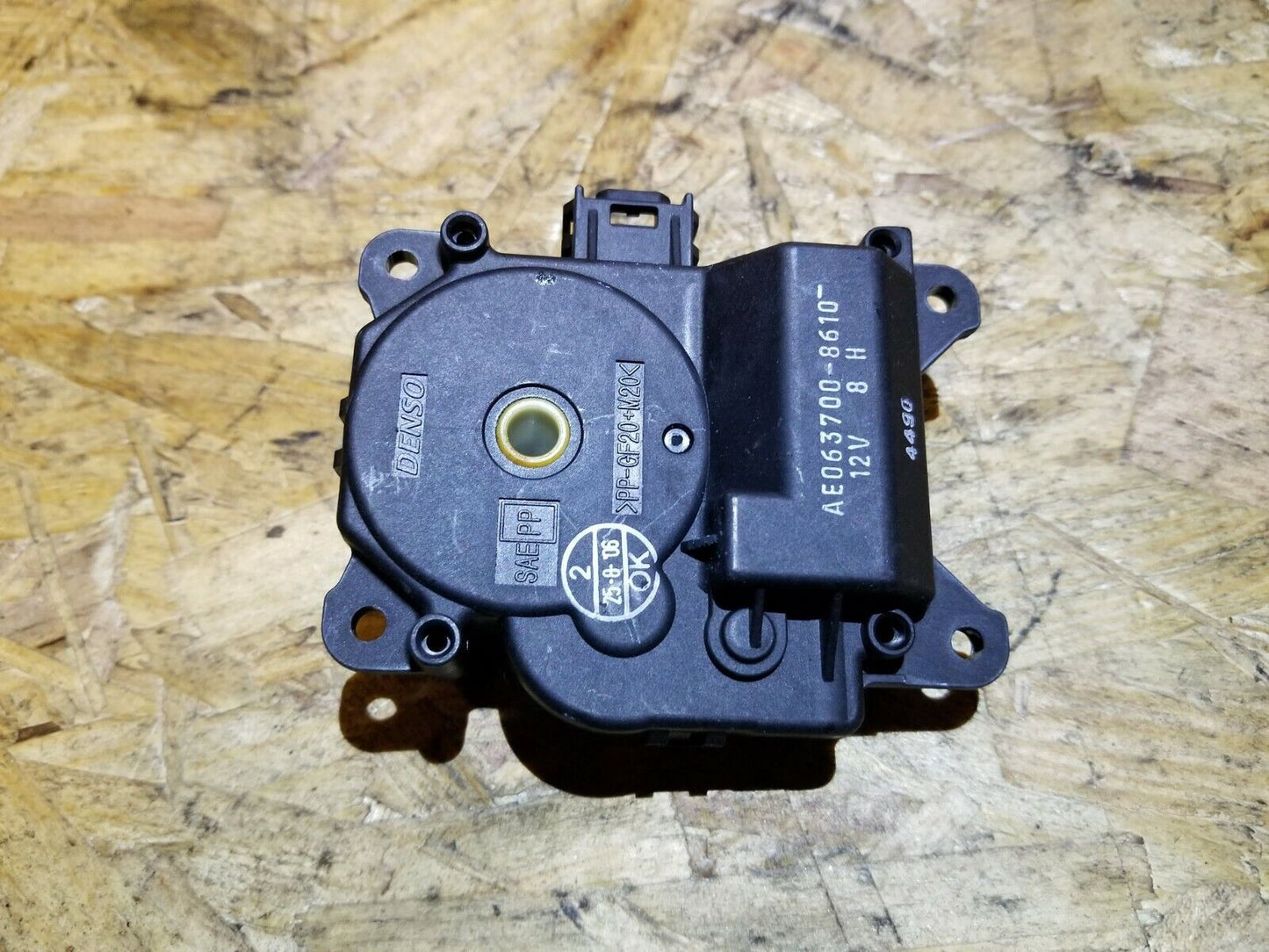06 07 08 09 10 11 Cadillac DTS Heater Core AC HVAC Air Flap Actuator Motor OEM