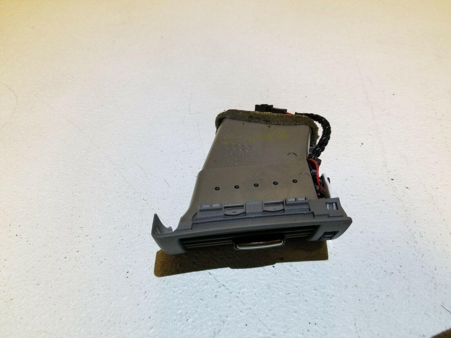 06 07 08 Audi A4 Right Passenger Dashboard AC Heater Air Vent Grille OEM 85k