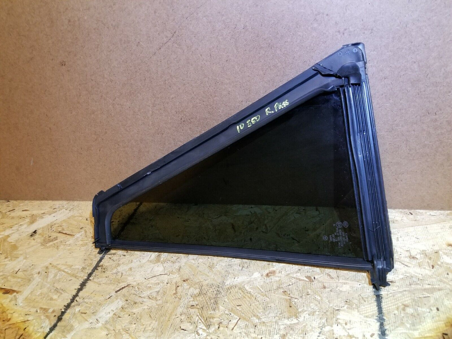 07 08 09 10 Mercedes-benz R350 Rear Right Pass Side Door Window Vent Glass OEM