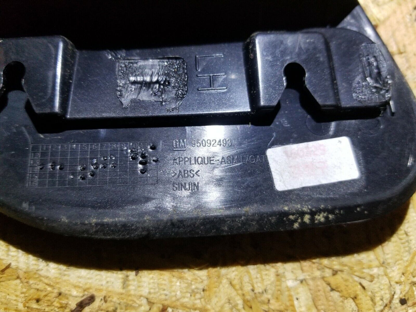 13 14 15 16 Buick Encore Tailgate Liftgate Dr Left Wing Molding Applique OEM 32k