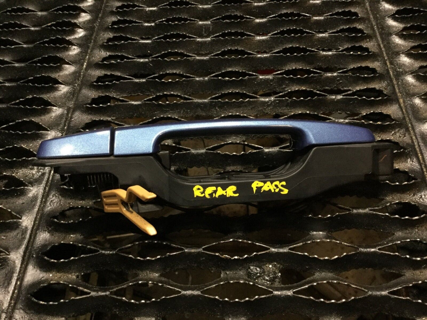 04 05 06 07 08 09 Toyota Prius Rear Right Pass Side Exterior Door Handle OEM