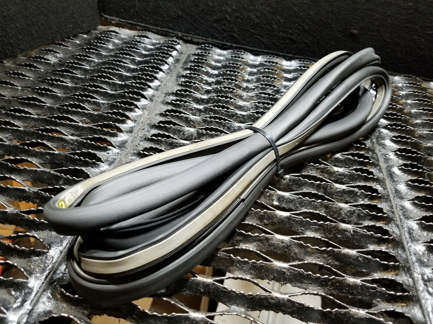 10 11 12 13 Mercedes-benz W212 E350 Rear Left Door Weather Strip Seal OEM 39k
