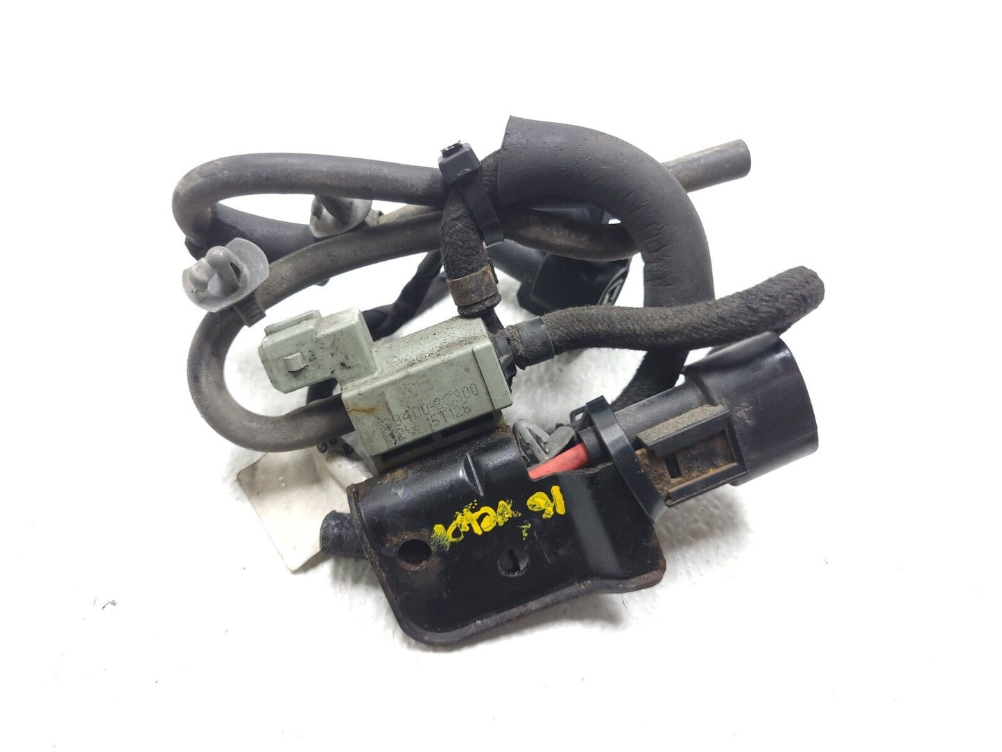 13 14 15 16 Hyundai Veloster Fuel Vapor Canister Valve OEM