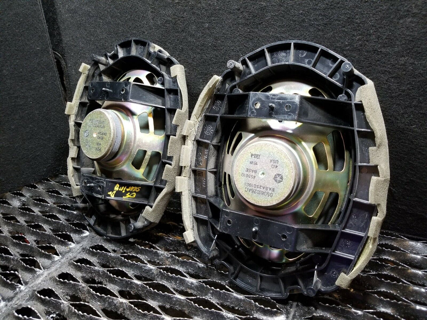 04 05 06 Chrysler Sebring Convertible Rear Deck Speaker 2pcs OEM