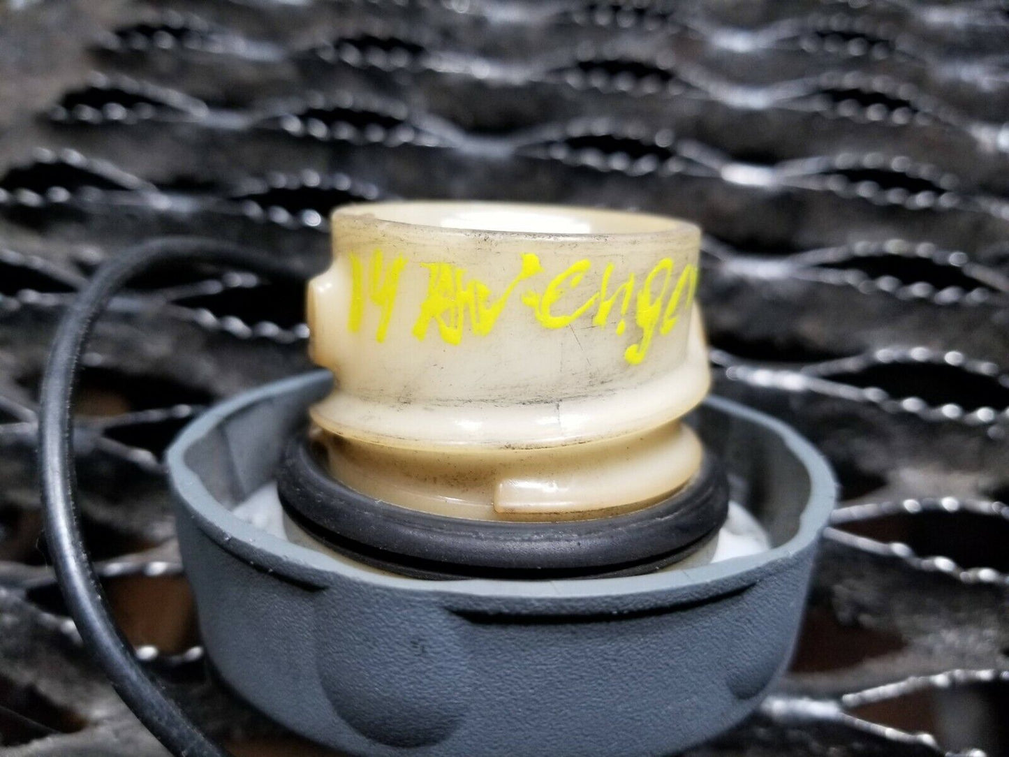 11 12 13 14 Dodge Avenger Fuel Tank Filler Cap OEM