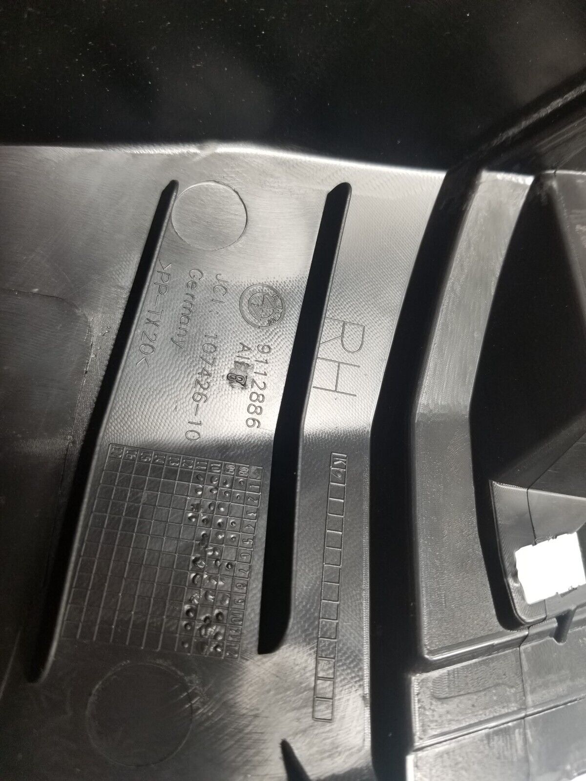 09 10 11 12 BMW 750li Rear Rigth Pass Side Kick Panel Lower Pillar OEM
