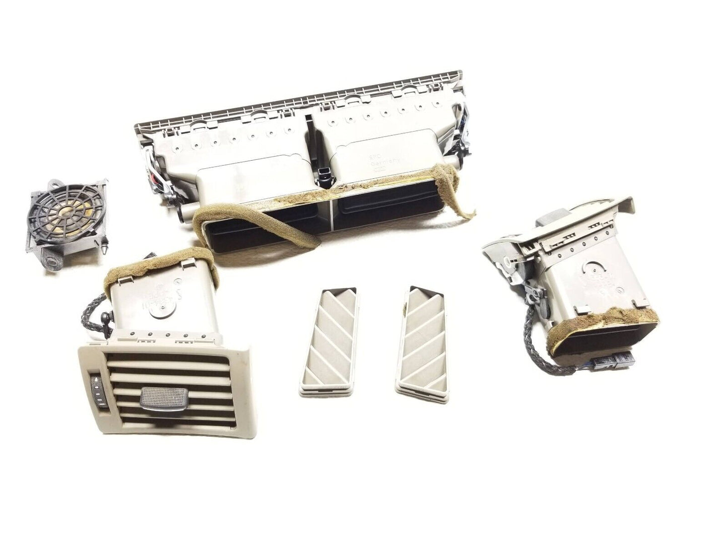 05 06 07 08 Audi A4 Dash Air Vent W/ Speaker OEM