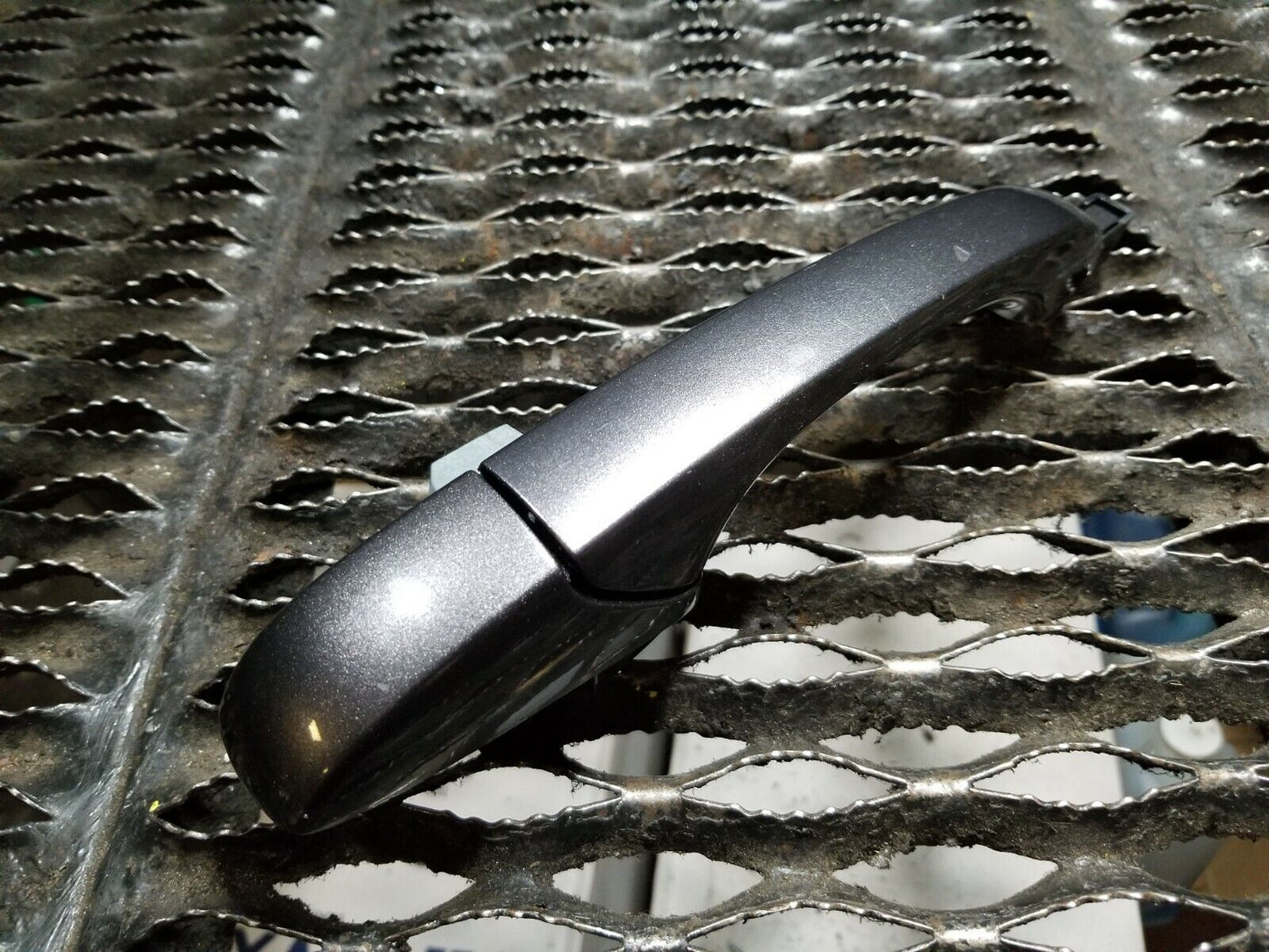 12 13 14 15 16 Jeep Patriot Front Right Pass Door Exterior Door Handle OEM 54k
