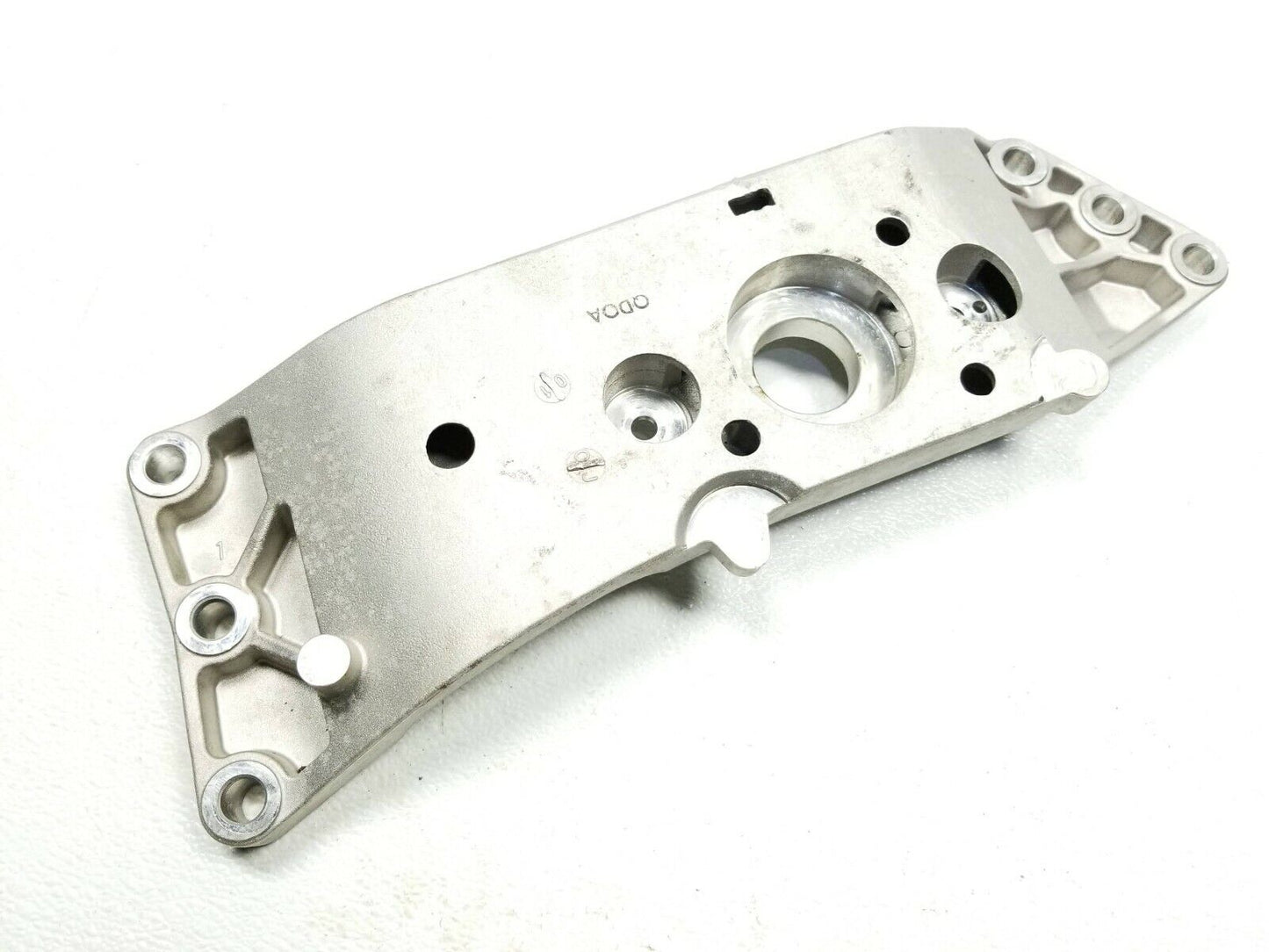 20 21 22 Kia Stinger 3.3l Tarnsmission Mount Bracket Support OEM 312 Miles