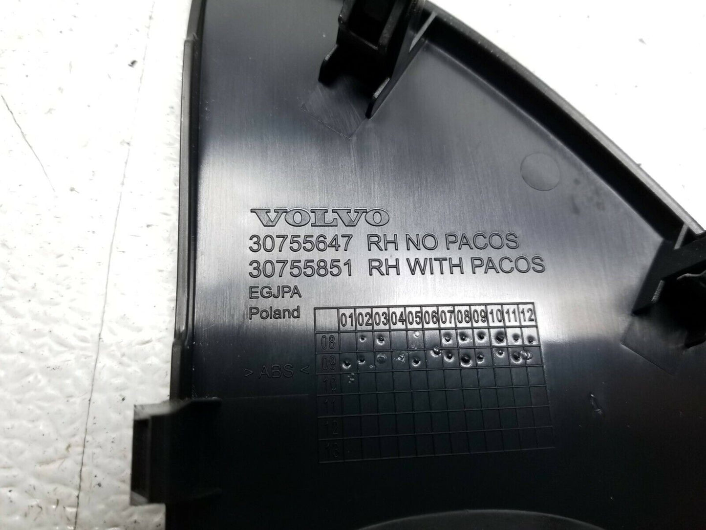 10 11 12 13 Volvo XC60 Dash End Cap Cover Right Pass Side OEM