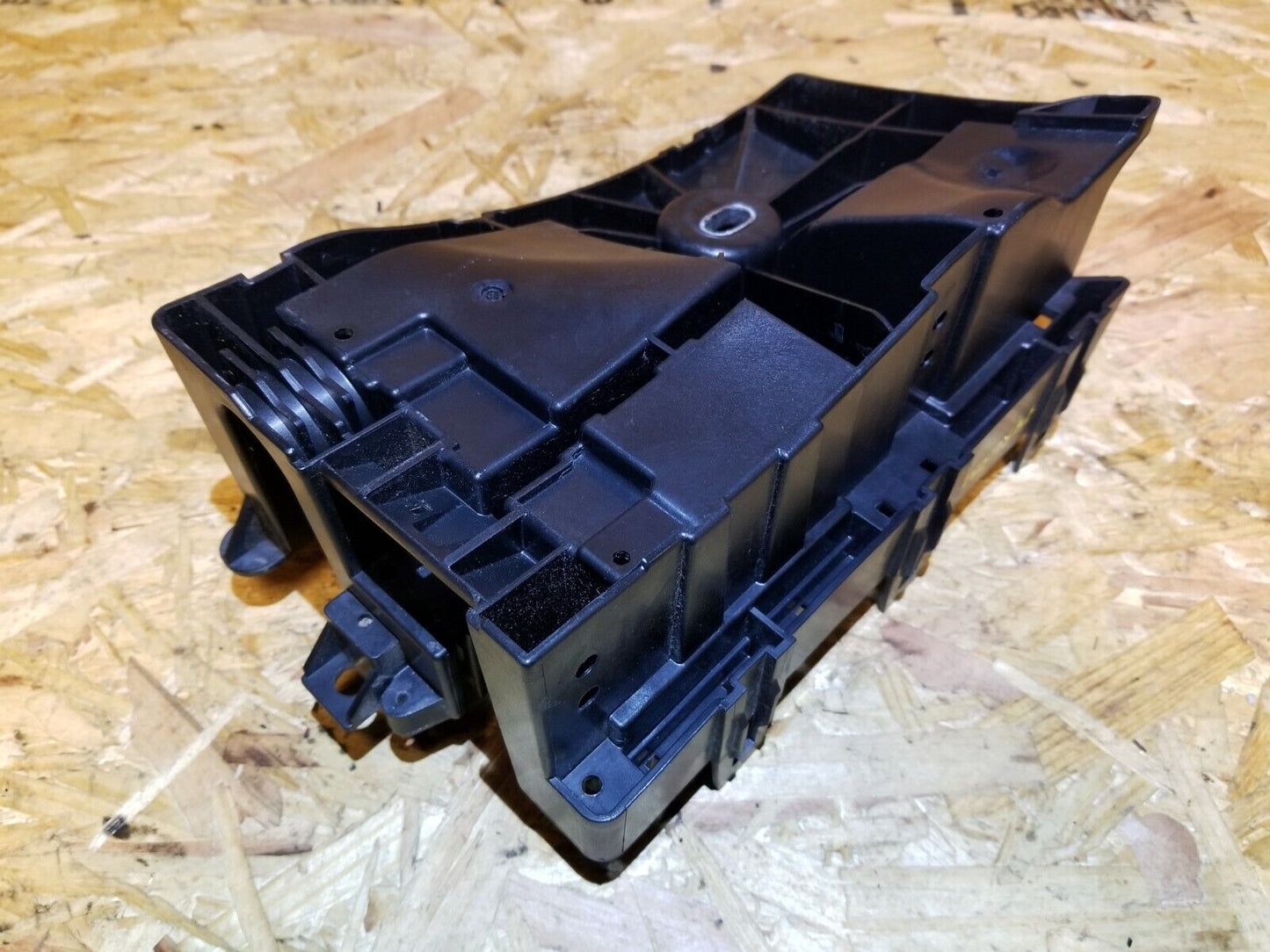 14 15 16 17 Buick Regal 2.0l Engine Fuse Box Bracket  OEM 59k