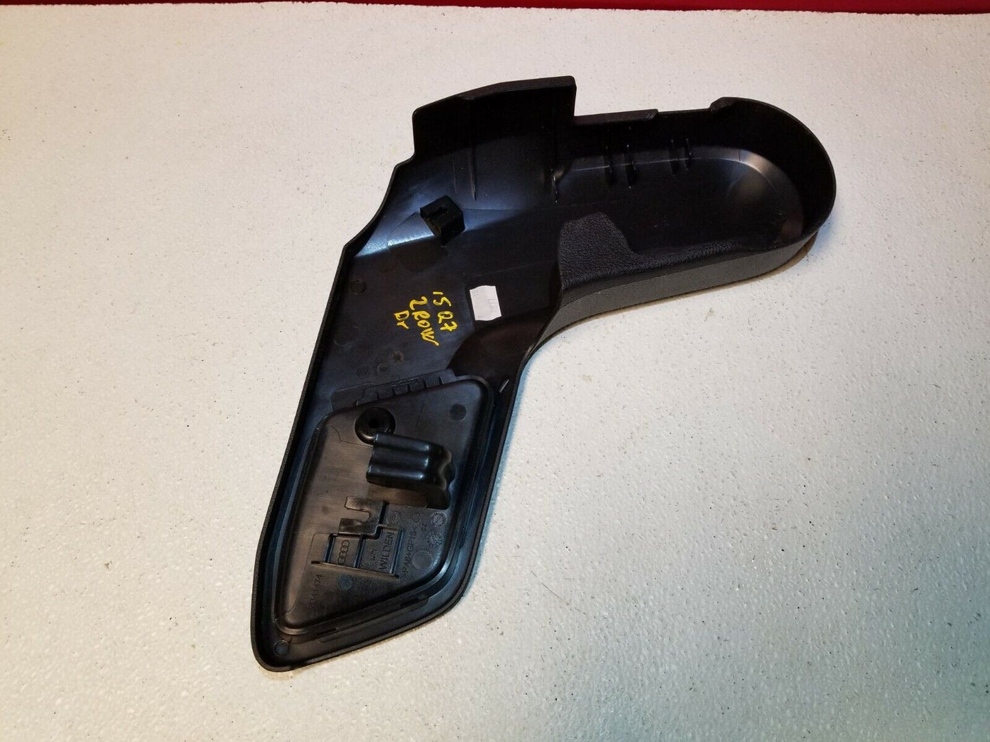 11 12 13 14 15  Audi Q7 Rear 2nd Row Seat Left Driver Side Hinge Cover OEM