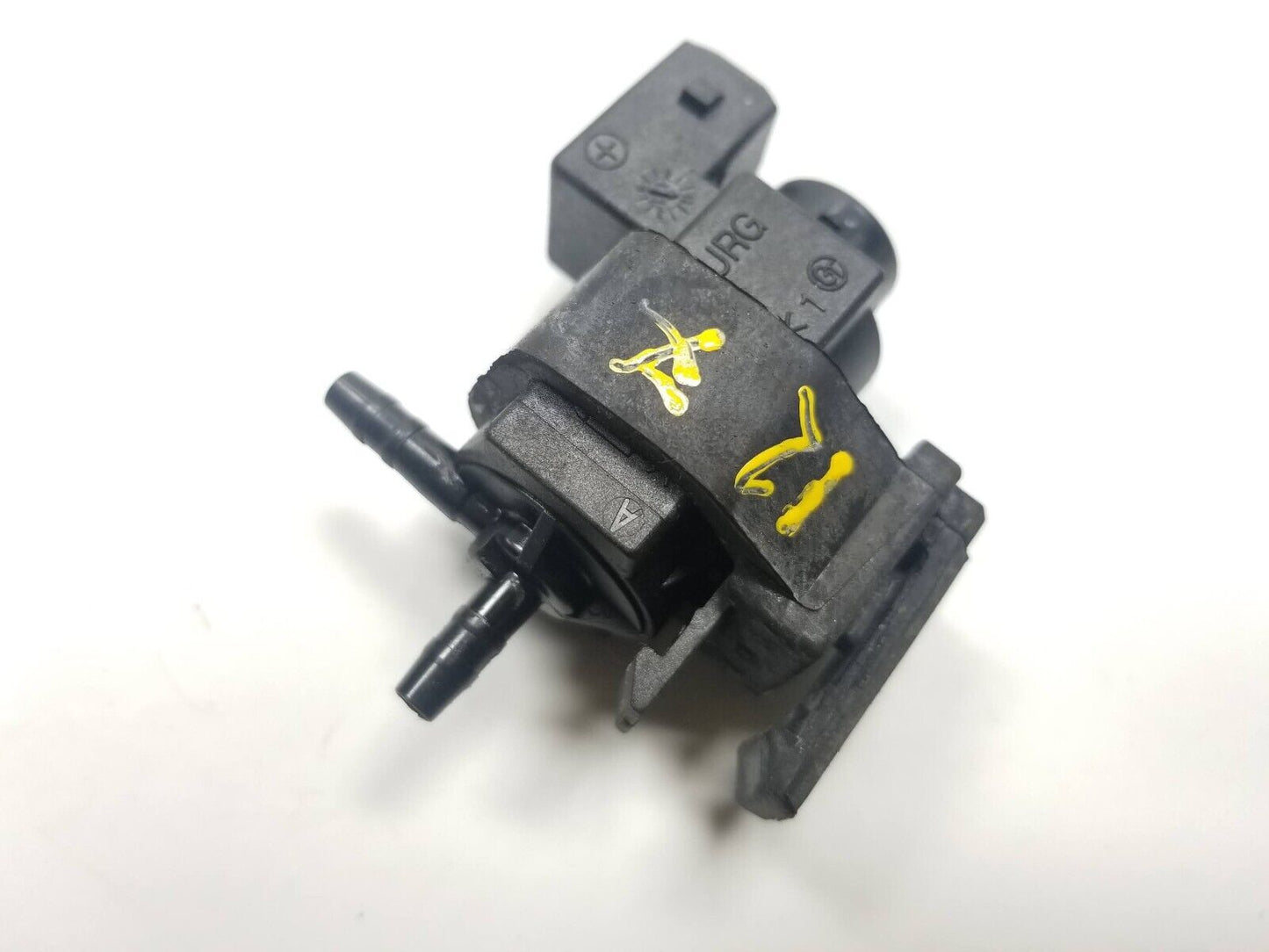 09 10 11 12 BMW 750li Purge Valve OEM