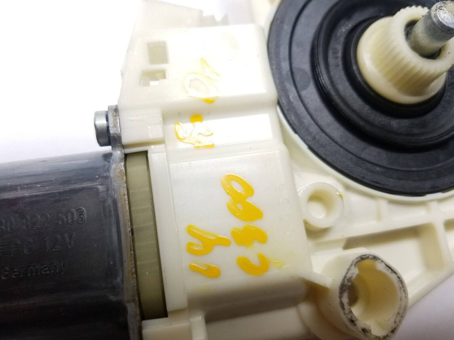 12 13 14 Mercedes-benz C300 Front Left Driver Side Window Motor OEM