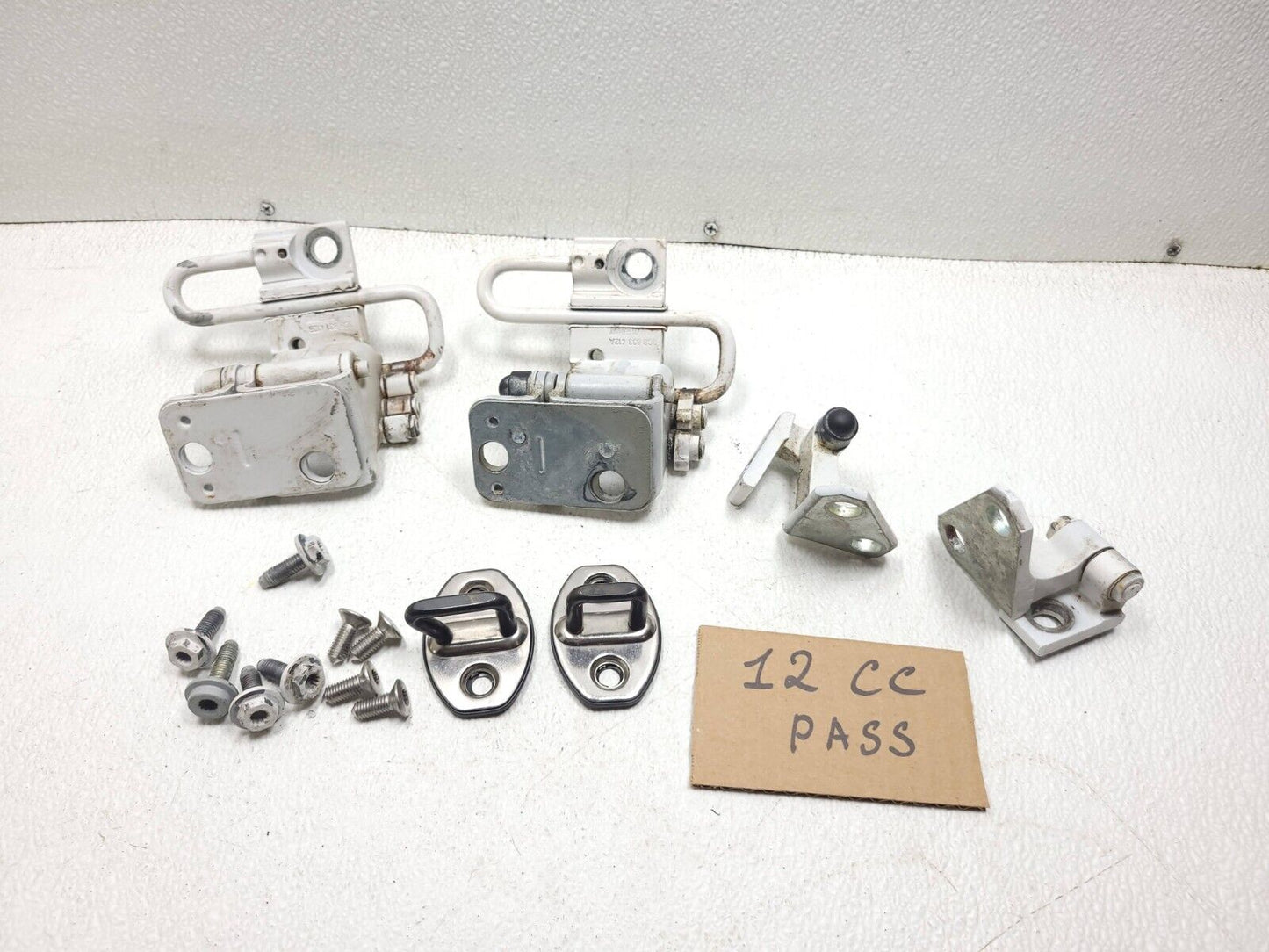 09 10 11 12 Volkswagen Cc Door Hinge Passenger Right Side Front & Rear OEM