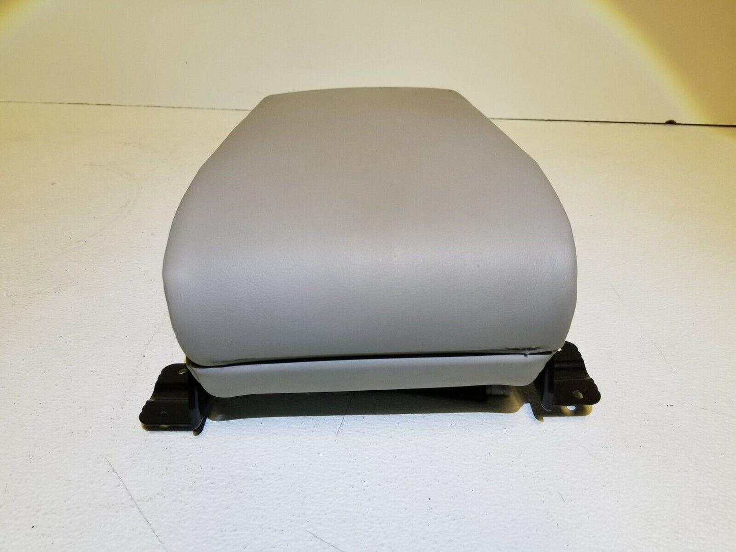 06 07 08 Acura Rl Rear Seat Armrest W/ Cup Holder OEM