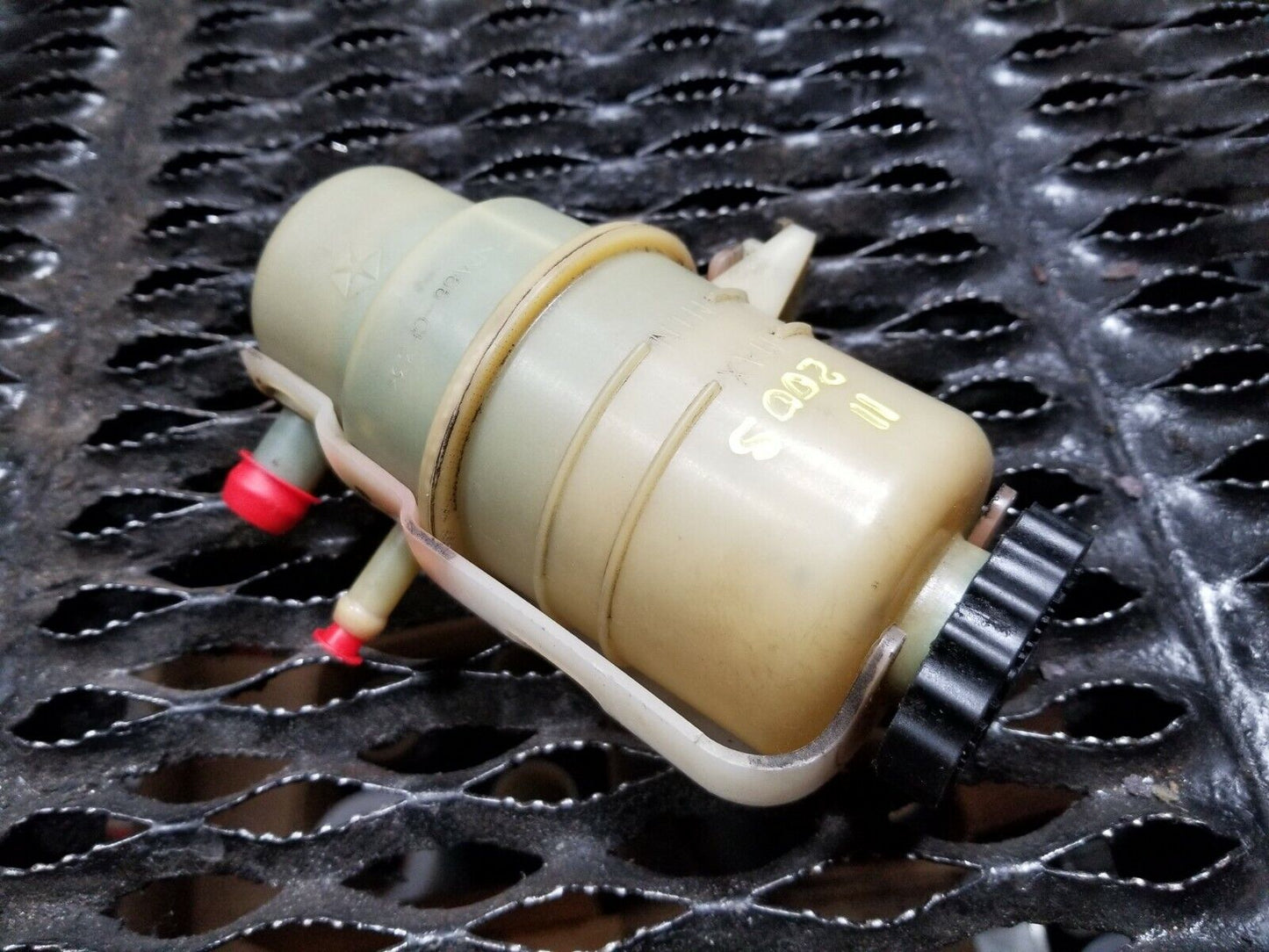 11 12 13 14 Chrysler 200 S Power Steering Fluid Reservoir Tank OEM