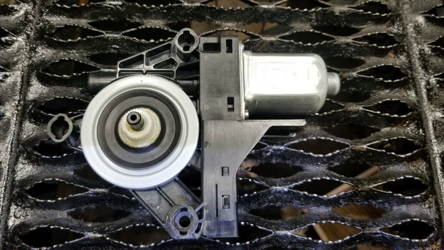 14 15 16 17 Volvo S60 Rear Left Driver Side Door Window Regulator Motor OEM