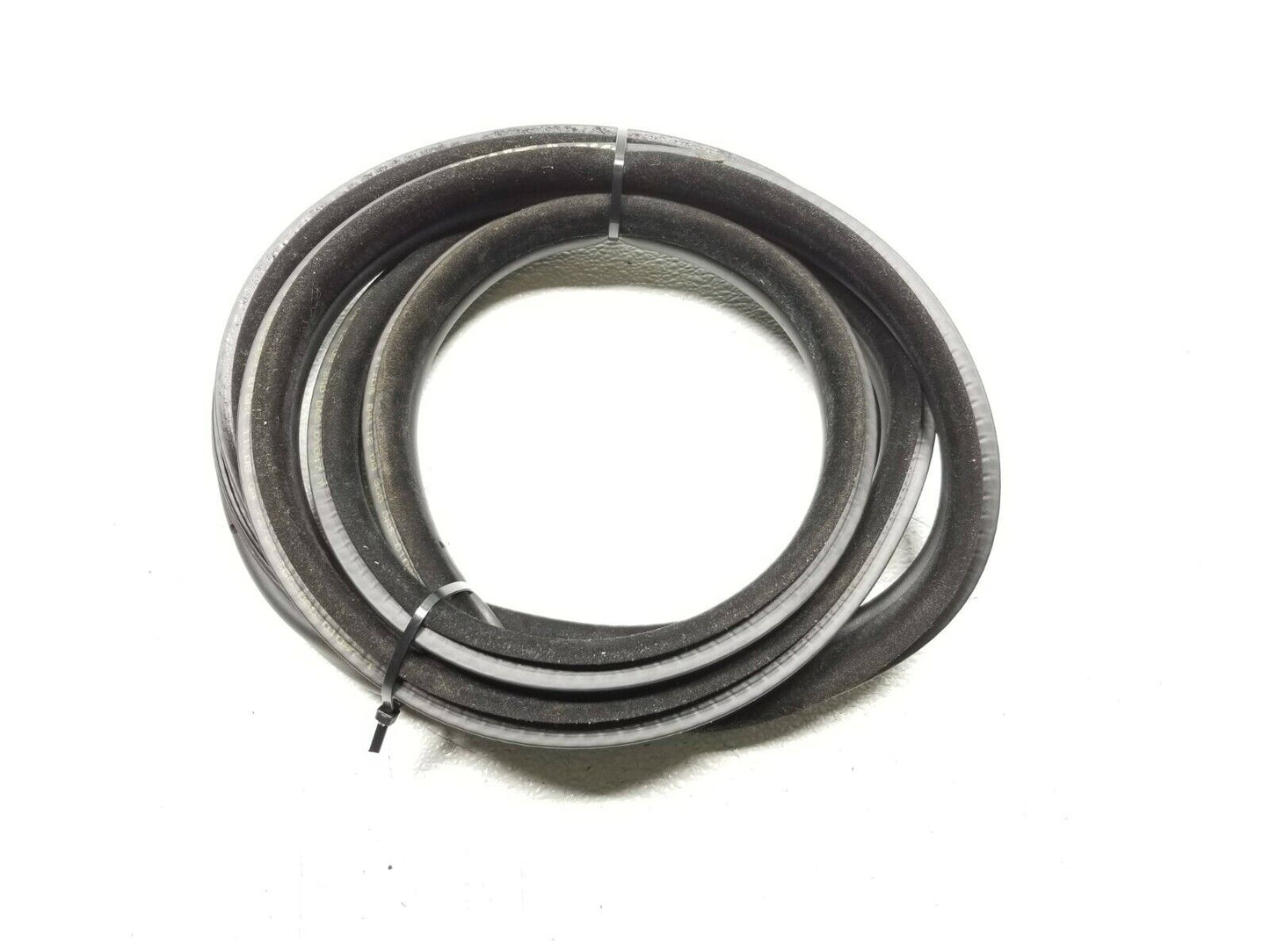 01 02 03 04 05 BMW E46 Sdn Rear Right Pass Door Weatherstrip Seal OEM