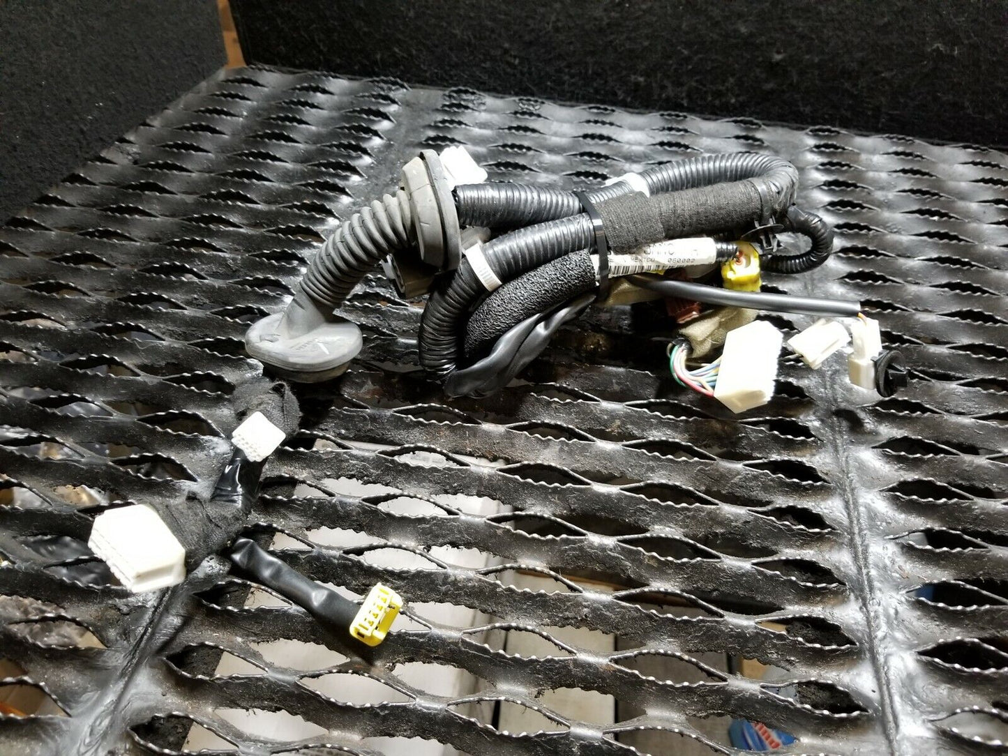 13 14 15 16 Nissan Versa Sdn Front Left Driver Door Wire Harness OEM
