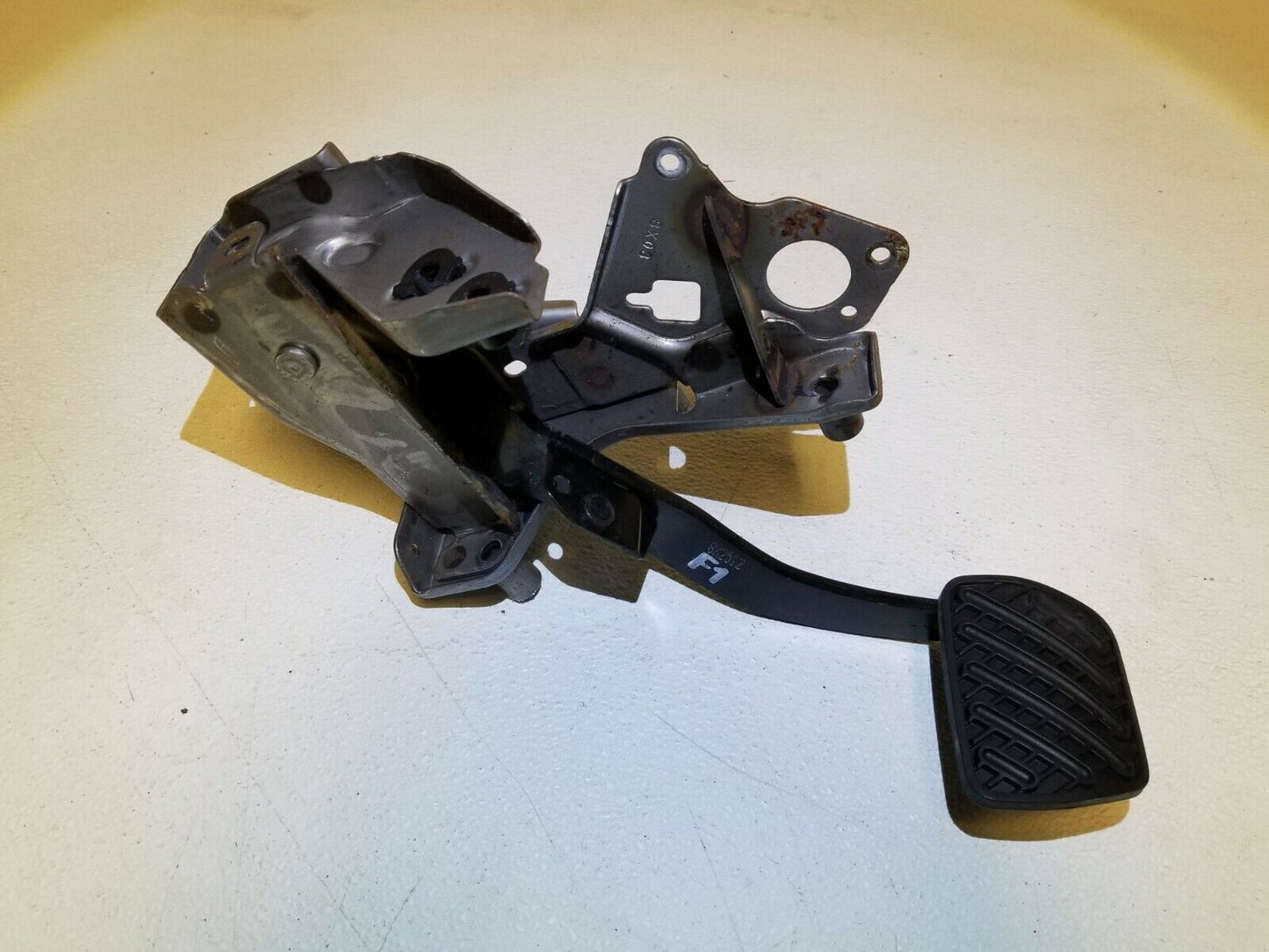 16 17 18 19 Nissan Sentra Brake Pedal OEM 49k
