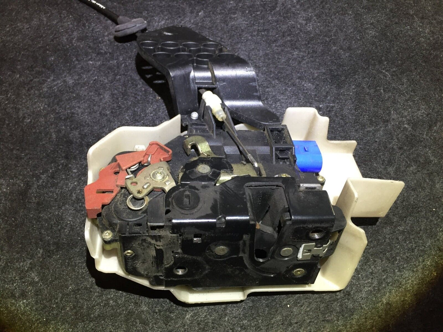 03 04 05 06 Porsche Cayenne Rear Right Passenger Door Lock Actuator OEM
