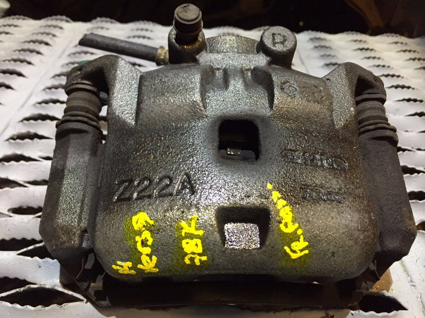 14 15 16 17 Nissan Versa Brake Caliper Front Passenger Right OEM