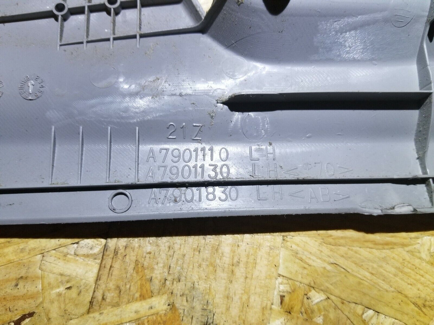08 09 10 11 Subaru Forester Front Driver Seat Side Trim Panel 3pcs OEM