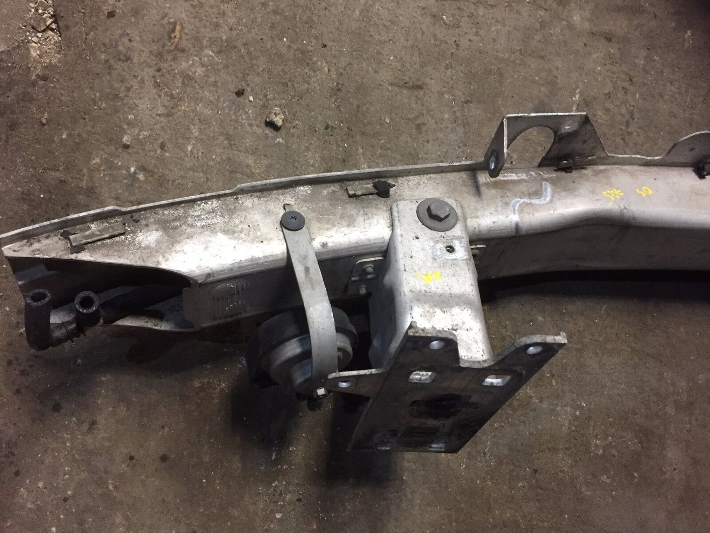 02 03 04 05 06 07 BMW 745li E65 Front Bumper Reinforcement Impact Bar OEM