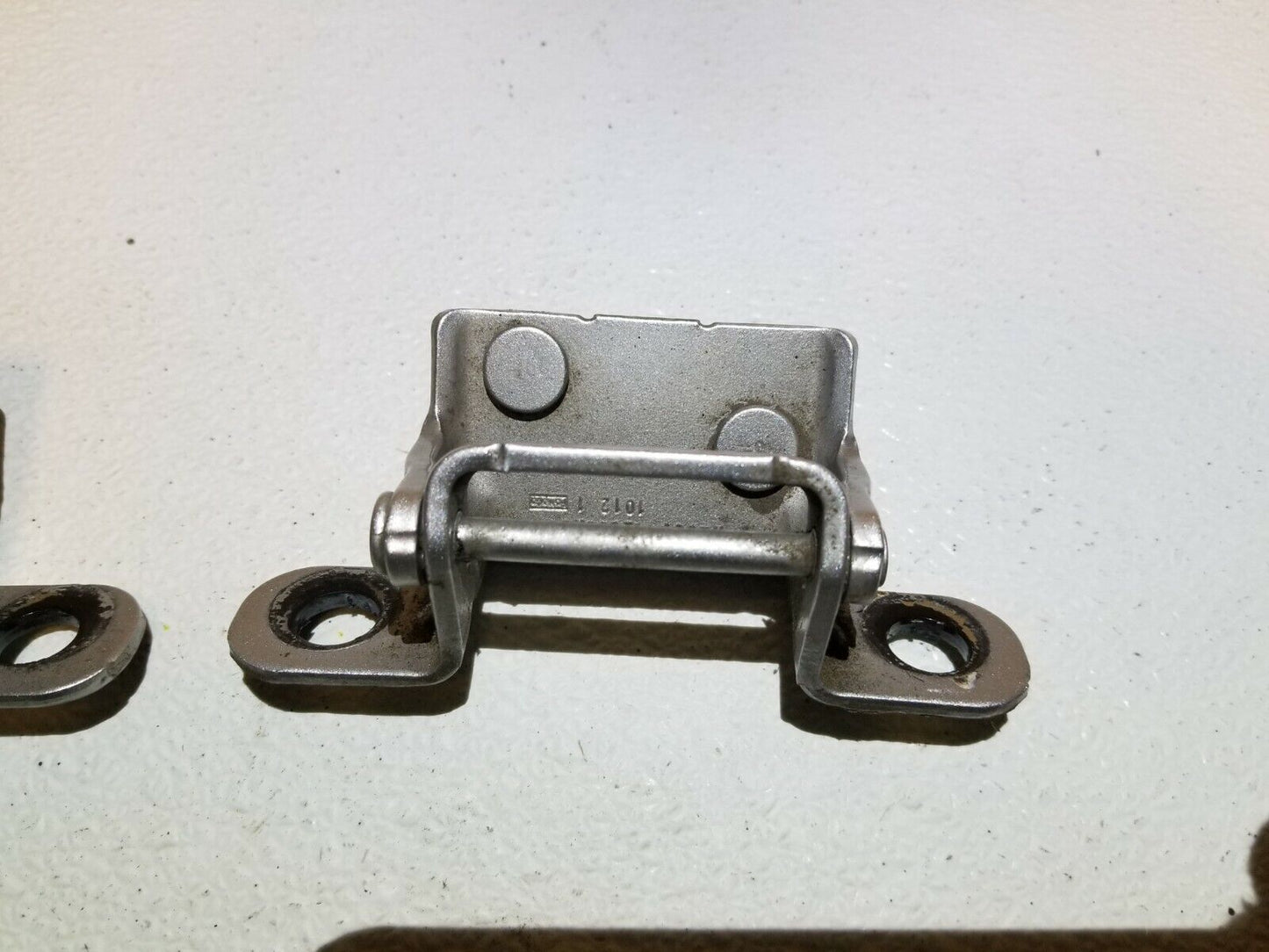 10 11 12 Lincoln MKT Trunk Liftgate Hinge Pair OEM